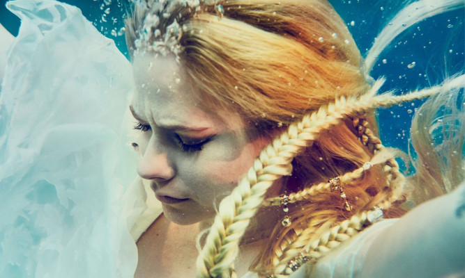 Avril Lavigne - Head Above Water Photoshoot (2018)