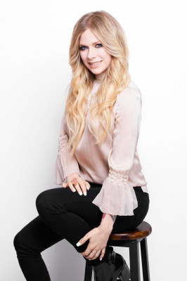 Avril Lavigne - Cosmopolitan Japan (2019)