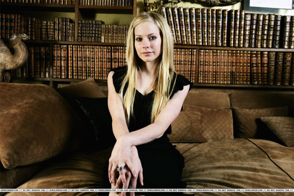 photo 15 in Lavigne gallery [id61831] -0001-11-30 00:00:00