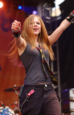 photo 26 in Avril gallery [id9135] -0001-11-30 00:00:00