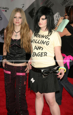 photo 3 in Avril gallery [id15304] -0001-11-30 00:00:00