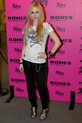 Avril Lavigne pic #104979