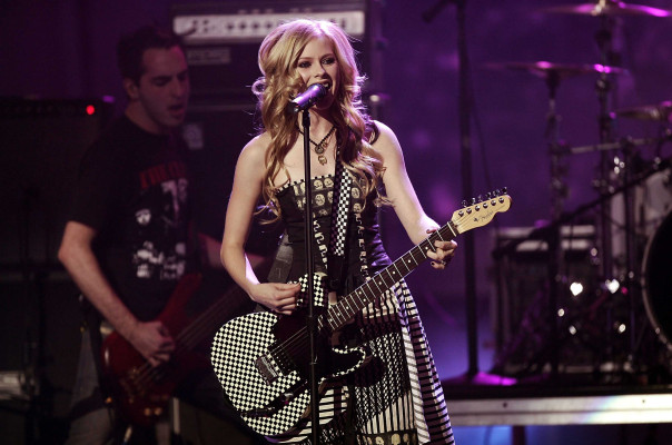 photo 28 in Avril Lavigne gallery [id23347] -0001-11-30 00:00:00