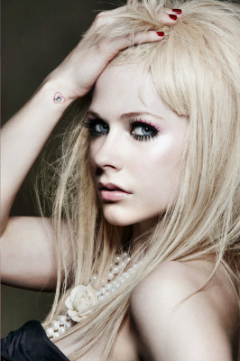 Avril Lavigne pic #136121