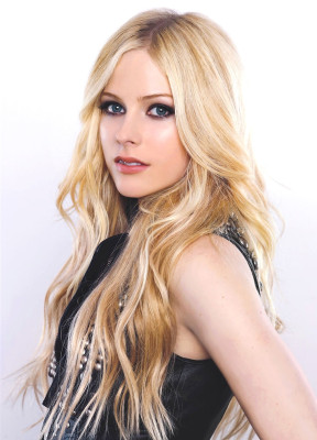 photo 9 in Lavigne gallery [id86859] -0001-11-30 00:00:00