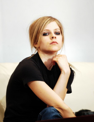 photo 3 in Lavigne gallery [id23342] -0001-11-30 00:00:00