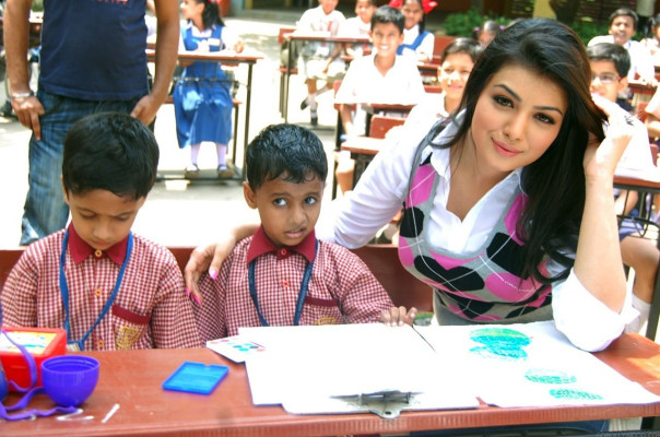 photo 5 in Ayesha Takia gallery [id585220] 2012-11-24 00:00:00