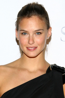 Bar Refaeli pic #135242