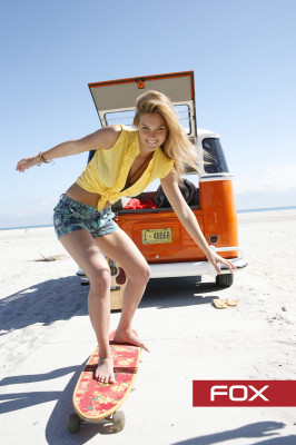 Bar Refaeli pic #595552
