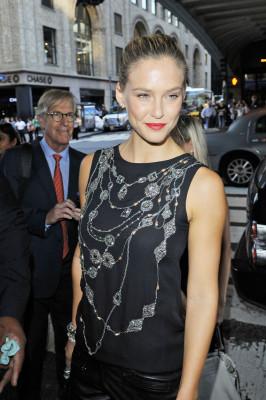 Bar Refaeli pic #559298