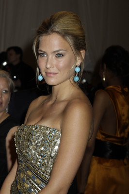 Bar Refaeli pic #391177