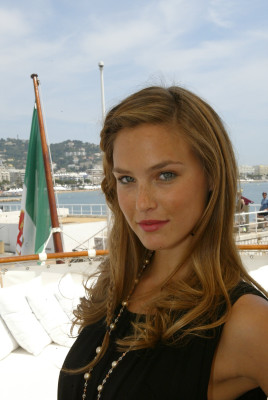 Bar Refaeli pic #135514
