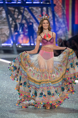 Victoria’s Secret Fashion Show 2016