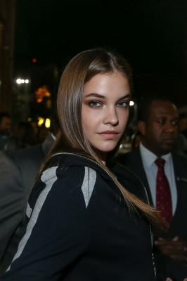 Barbara Palvin – Rosa Chá Launch in São Paulo, Brazil