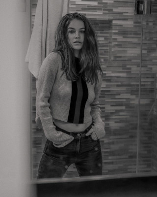 Barbara Palvin – House of Usher, September 2022