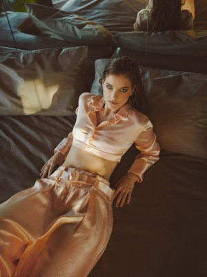 Barbara Palvin by Greg Swales for Harper&#039;s Bazaar Greece (December 2021)