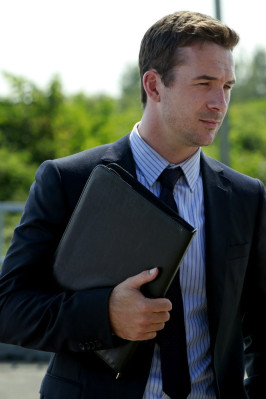 Barry Sloane  pic #875394