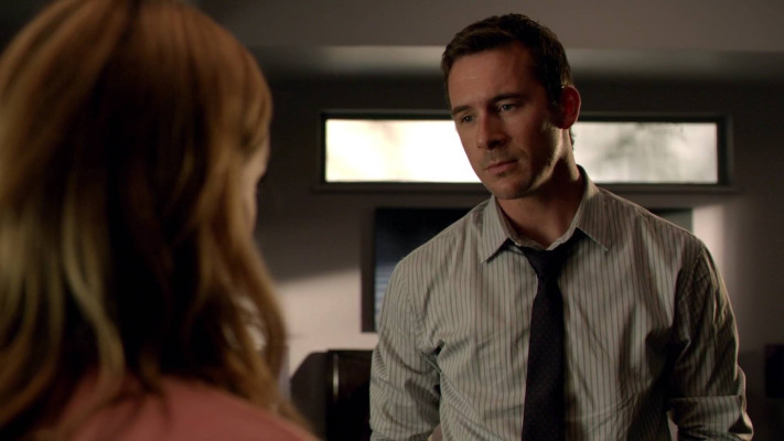 Barry Sloane - The Whispers (2015) 1x05 &#039;What Lies Beneath&#039;