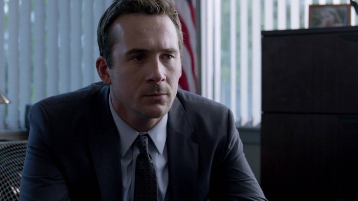 Barry Sloane - The Whispers (2015) 1x05 &#039;What Lies Beneath&#039;