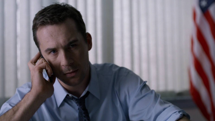 Barry Sloane - The Whispers (2015) 1x05 &#039;What Lies Beneath&#039;