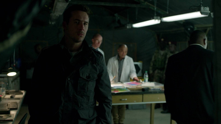 Barry Sloane - The Whispers (2015) 1x05 &#039;What Lies Beneath&#039;