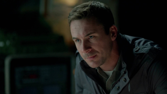 Barry Sloane - The Whispers (2015) 1x05 &#039;What Lies Beneath&#039;