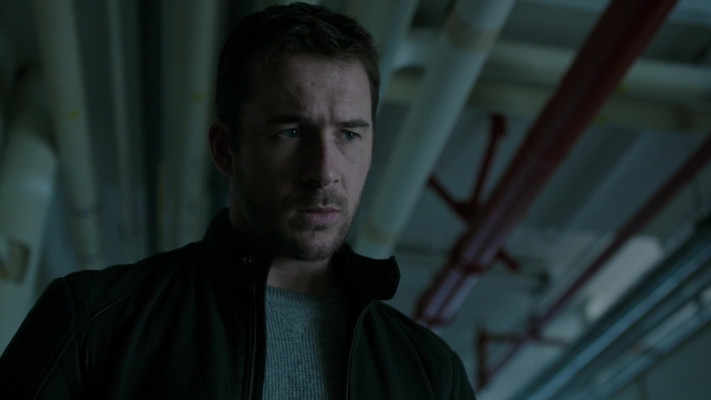 Barry Sloane - The Whispers (2015) 1x12 &#039;Traveller in the Dark&#039;