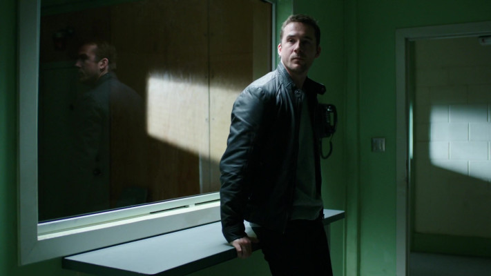 Barry Sloane - The Whispers (2015) 1x12 &#039;Traveller in the Dark&#039;