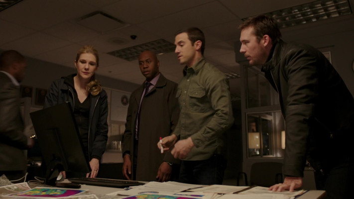 Barry Sloane - The Whispers (2015) 1x13 &#039;Game Over&#039;