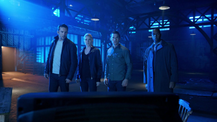 Barry Sloane - The Whispers (2015) 1x13 &#039;Game Over&#039;