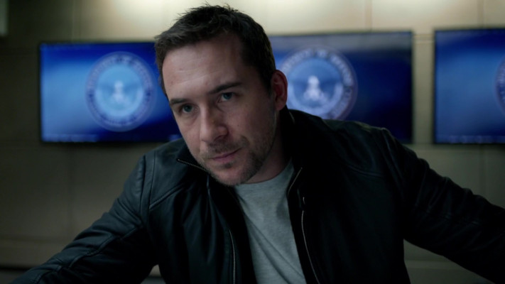 Barry Sloane - The Whispers (2015) 1x13 &#039;Game Over&#039;