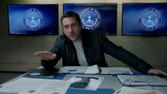 Barry Sloane - The Whispers (2015) 1x13 &#039;Game Over&#039;