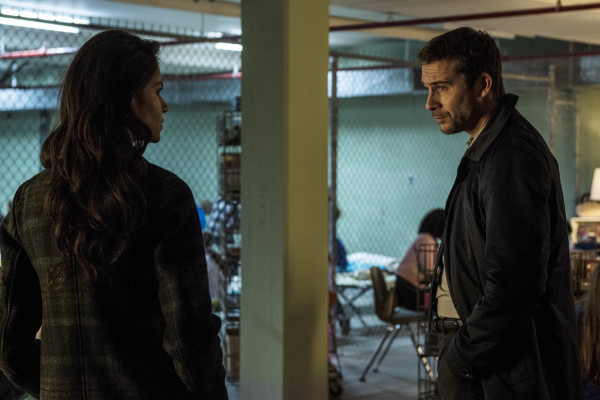 Barry Sloane - The Whispers (2015)