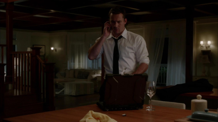 Barry Sloane - Revenge (2012) 2x06 &#039;Illusion&#039;