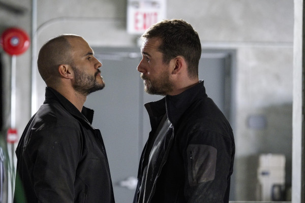 Barry Sloane - Six (2018) 2x08 &#039;Scorpions in a Bottle&#039;