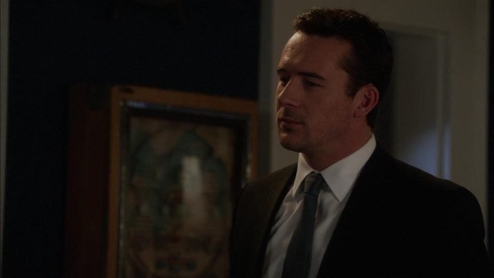 Barry Sloane - Revenge (2013) 2x16 &#039;Illumination&#039;