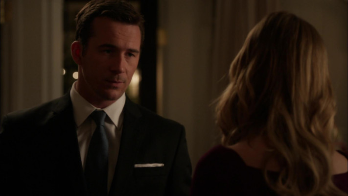 Barry Sloane - Revenge (2013) 2x16 &#039;Illumination&#039;