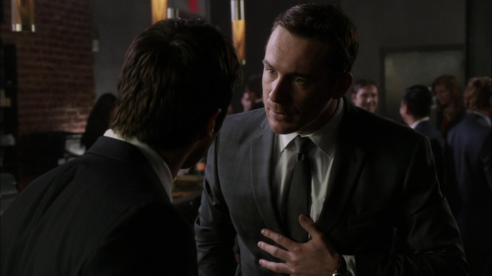 Barry Sloane - Revenge (2013) 2x16 &#039;Illumination&#039;