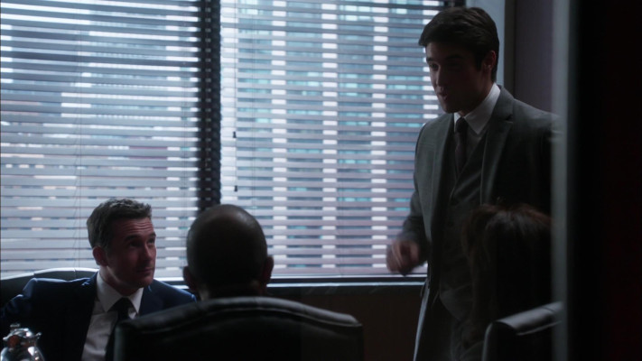 Barry Sloane - Revenge (2013) 2x16 &#039;Illumination&#039;