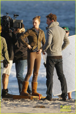 Barry Sloane - &#039;Revenge&#039; 3x07 &#039;Resurgence&#039; On Set in Malibu 09/25/2013