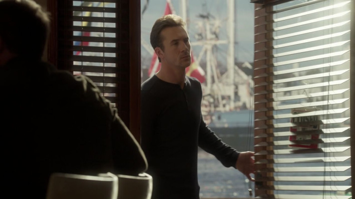 Barry Sloane - Revenge (2013) 3x08 &#039;Secrecy&#039;