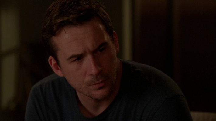 Barry Sloane - Revenge (2014) 3x20 &#039;Revolution&#039;