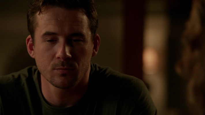 Barry Sloane - Revenge (2014) 3x20 &#039;Revolution&#039;