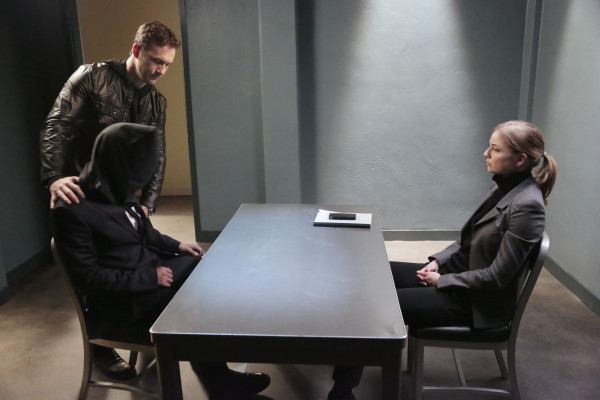 Barry Sloane - Revenge (2014) 3x20 &#039;Revolution&#039;