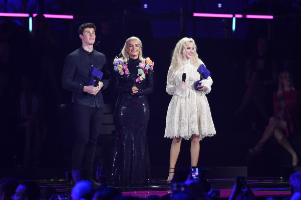 Bebe Rexha - MTV EMA 2016