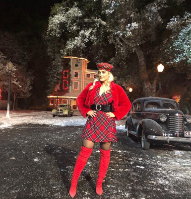 Bebe Rexha at A Christmas Story 12/17/2017