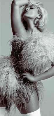 Bebe Rexha - Voir Magazine (2019)