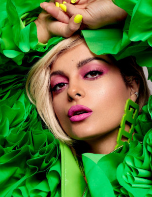 Bebe Rexha - Voir Magazine (2019)
