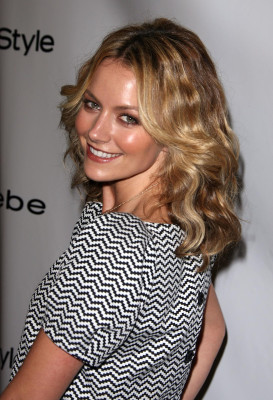 photo 13 in Becki Newton gallery [id215533] 2009-12-02 00:00:00