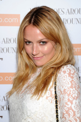photo 5 in Becki Newton gallery [id308116] 2010-10-26 00:00:00